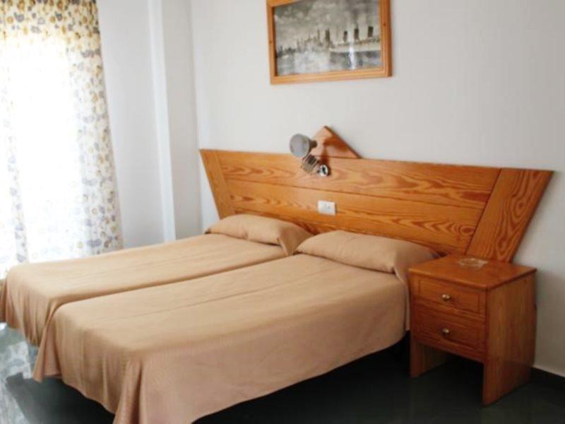 Apartamentos Guaquin 토레몰리노스 외부 사진